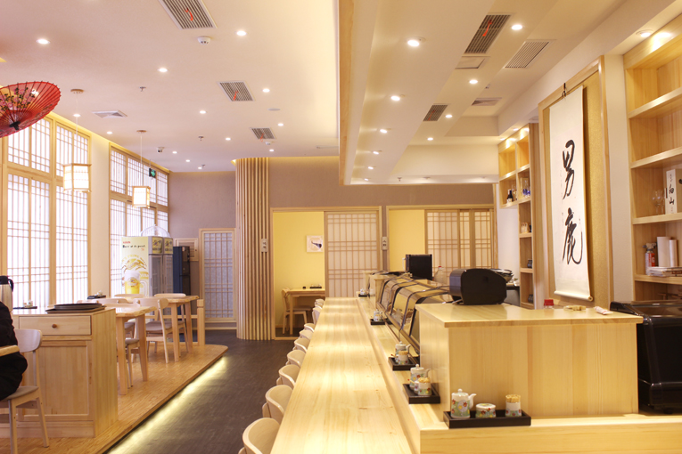 日式料理店裝修設(shè)計(jì).jpg 日式料理店裝修設(shè)計(jì).jpg