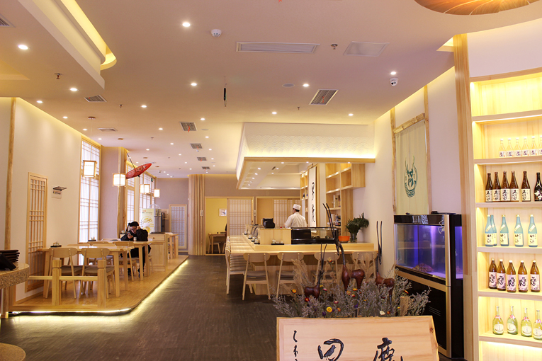 日式料理店裝修設(shè)計(jì).jpg 日式料理店裝修設(shè)計(jì).jpg